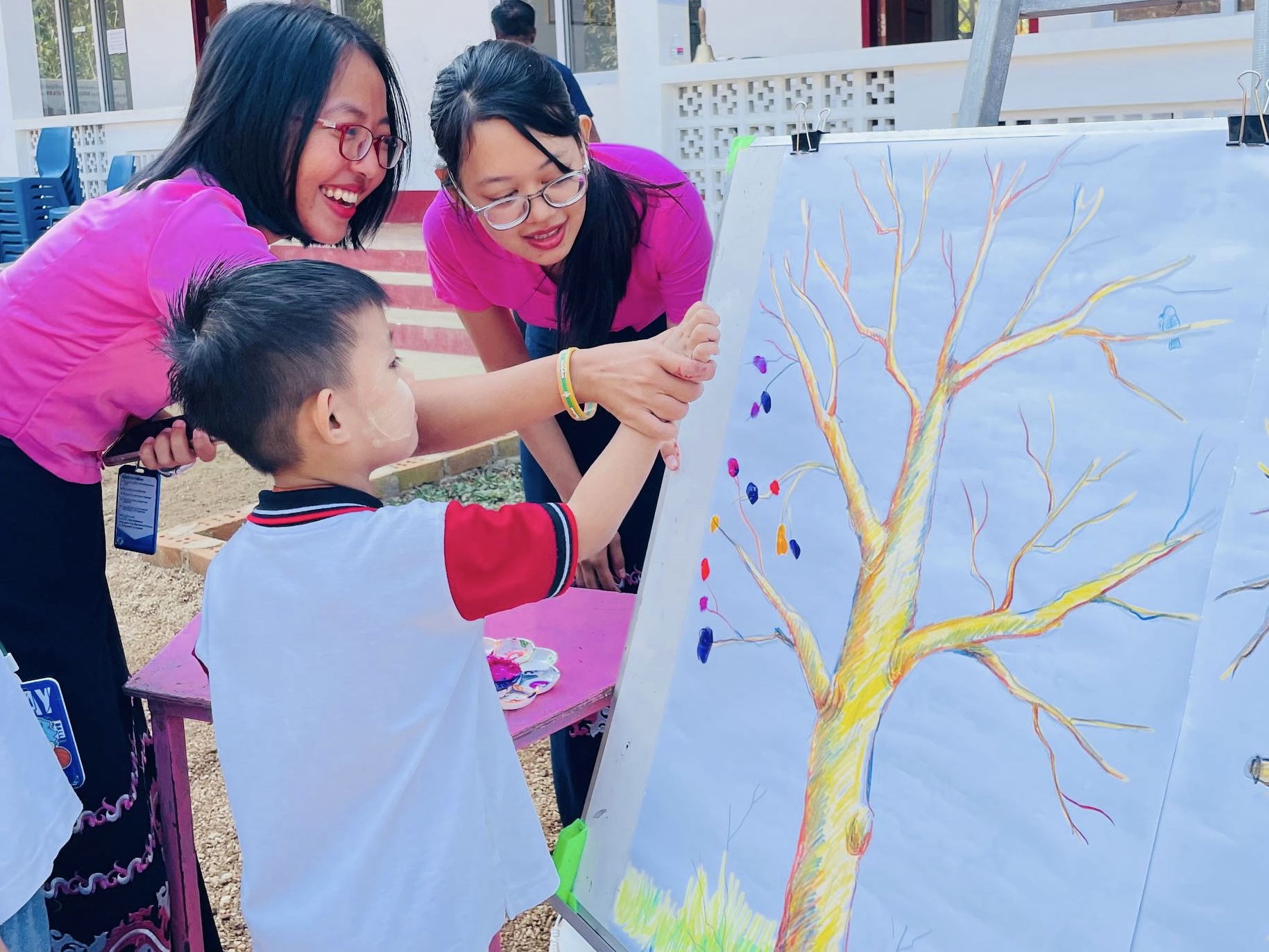 𝐂𝐡𝐢𝐥𝐝𝐫𝐞𝐧'𝐬 𝐃𝐚𝐲